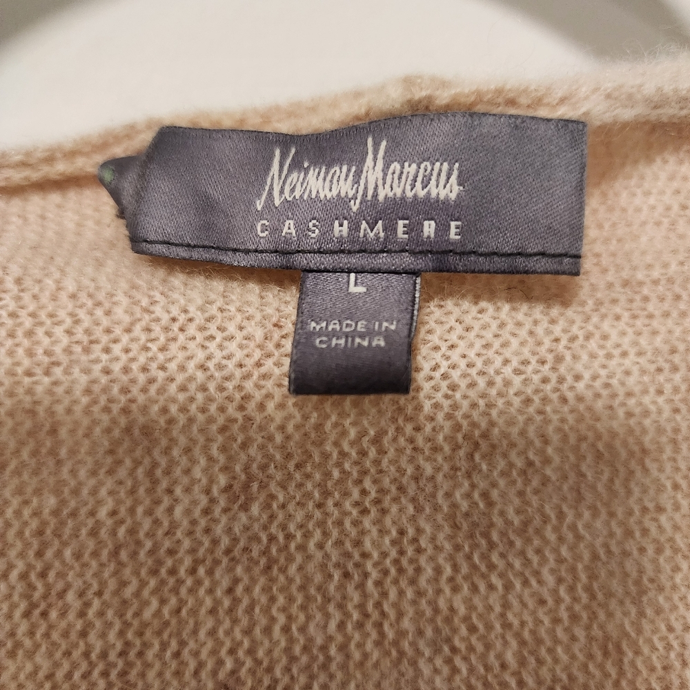 Neiman Marcus 100% Cashmere Cardigan with Hood - Picture 2 of 8
